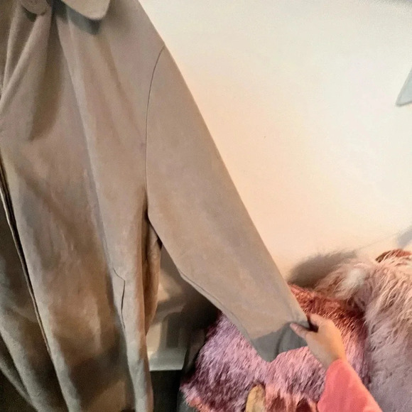 London Fog Trench Coat - Picture 13 of 15